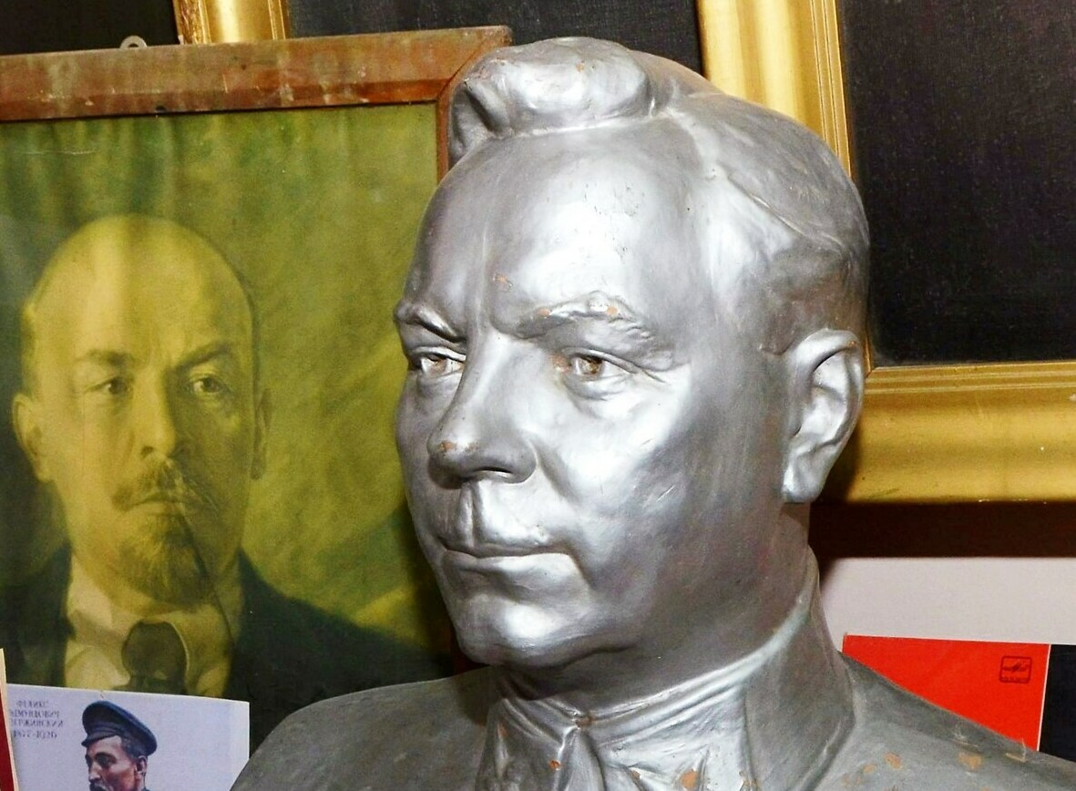 Дуня и Ворошилов